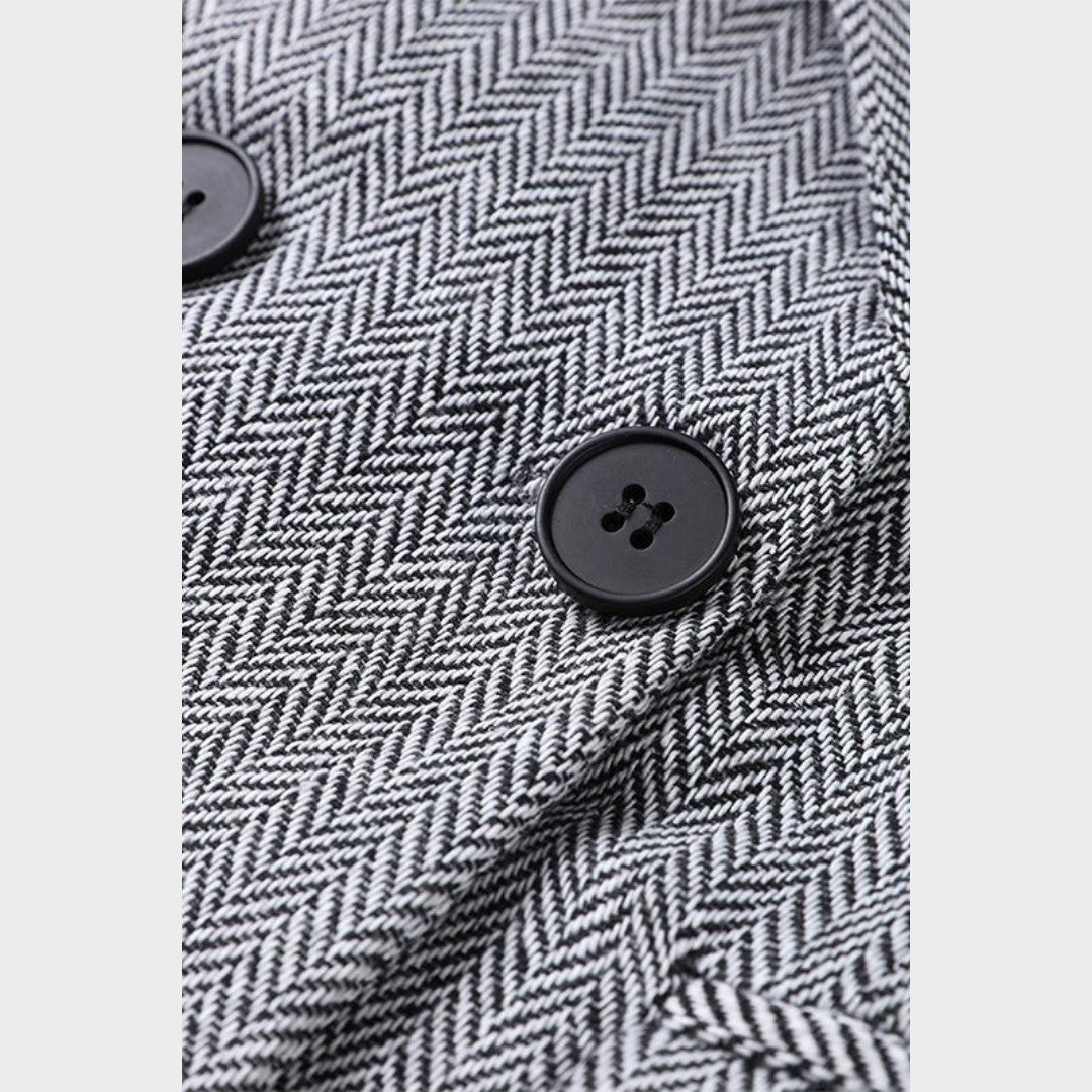 Каролина – Уникален Триделен Костюм за Стил и Комфорт