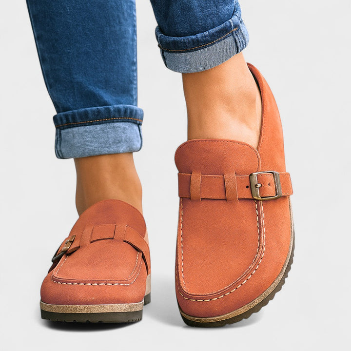 Инес – Стилни велурени мокасини с катарама