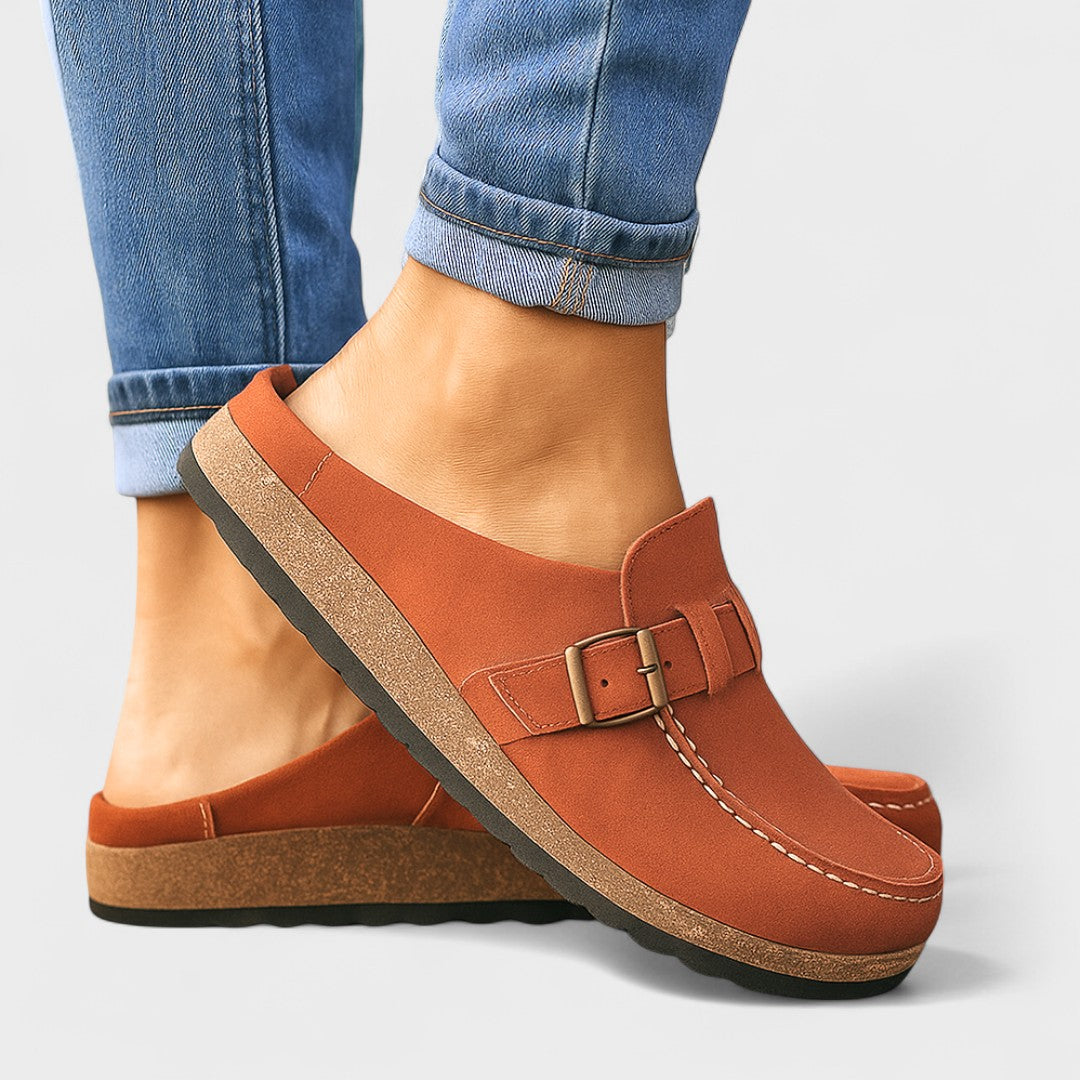 Инес – Стилни велурени мокасини с катарама