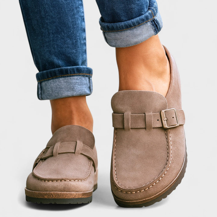 Инес – Стилни велурени мокасини с катарама