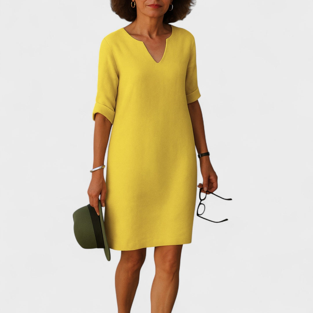 Клара – Лятна Рокля за Стилни Летни Изживявания