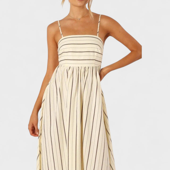 Изабел - Стилна дълга рокля с райета за всеки повод