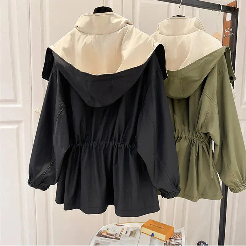 Карин - Удобна и защитна ветровка за активен живот