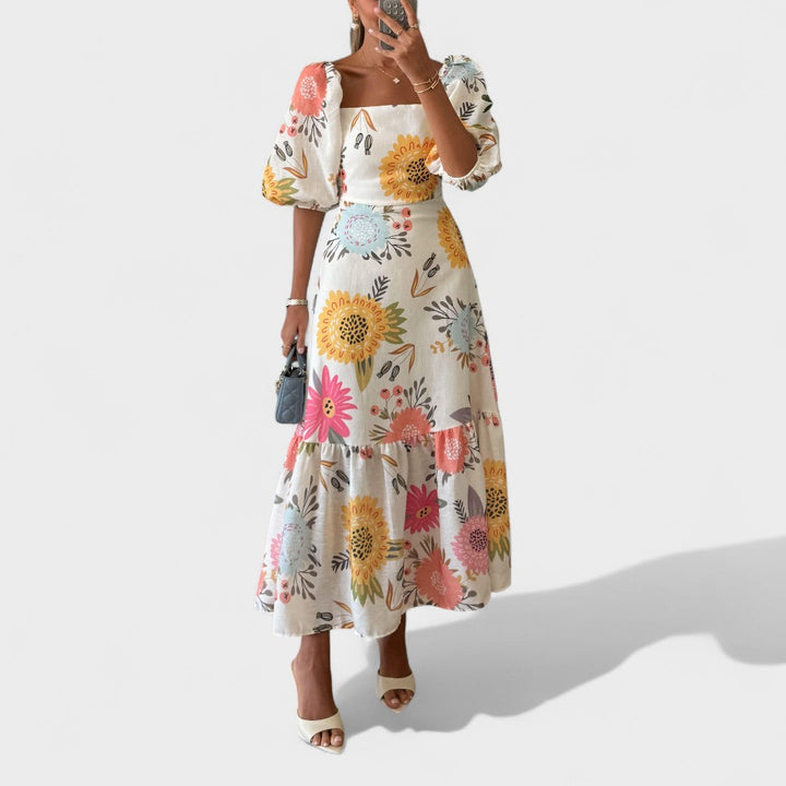 Зринка - Стилна Рокля за Всеки Повод