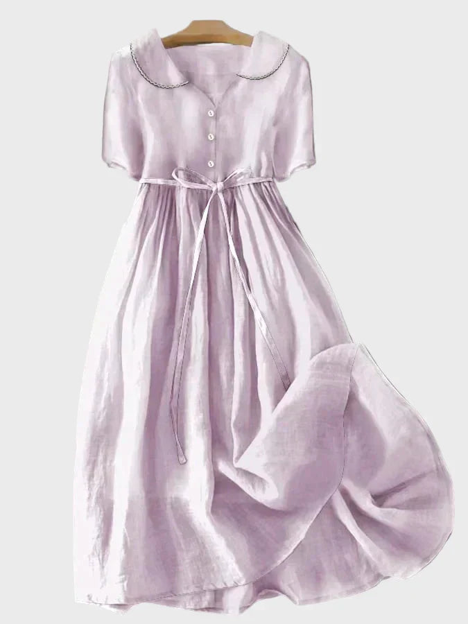 Класическа рокля с копчета за елегантен стил