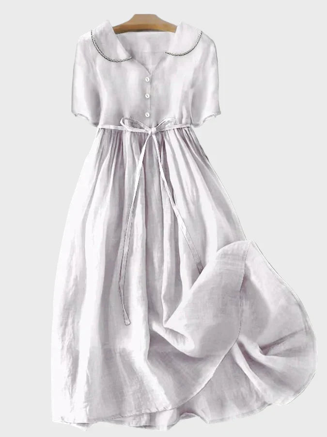 Класическа рокля с копчета за елегантен стил