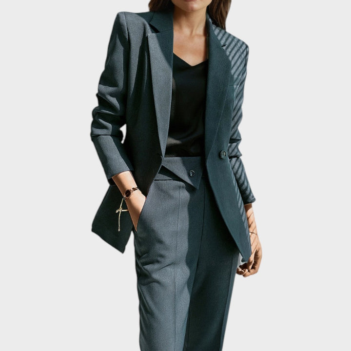 Злата - Луксозен комплект сако за елегантен стил