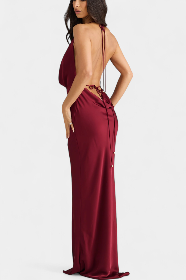 Елегантна рокля Нора с набрани детайли за стилен вид