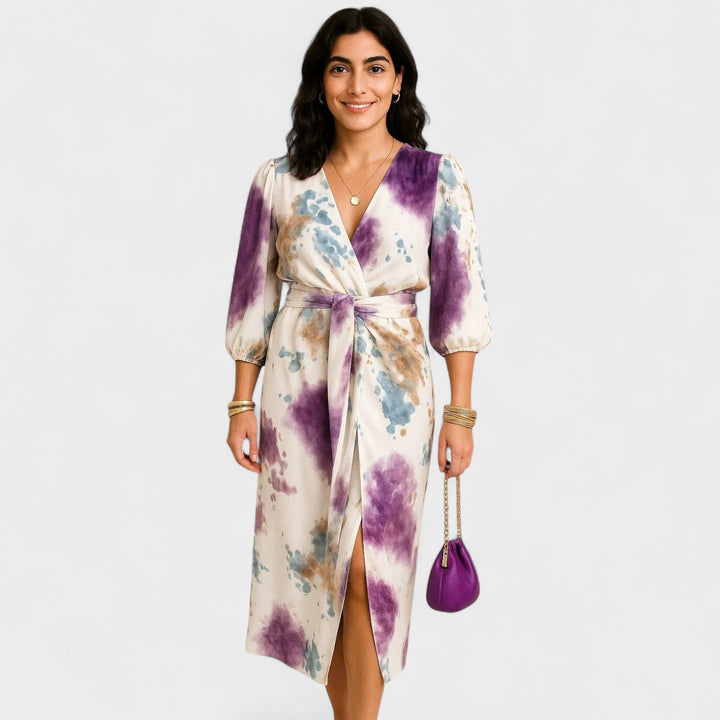 Лариса - Стилна Рокля за Всеки Повод