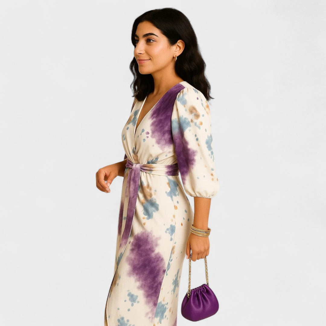 Лариса - Стилна Рокля за Всеки Повод