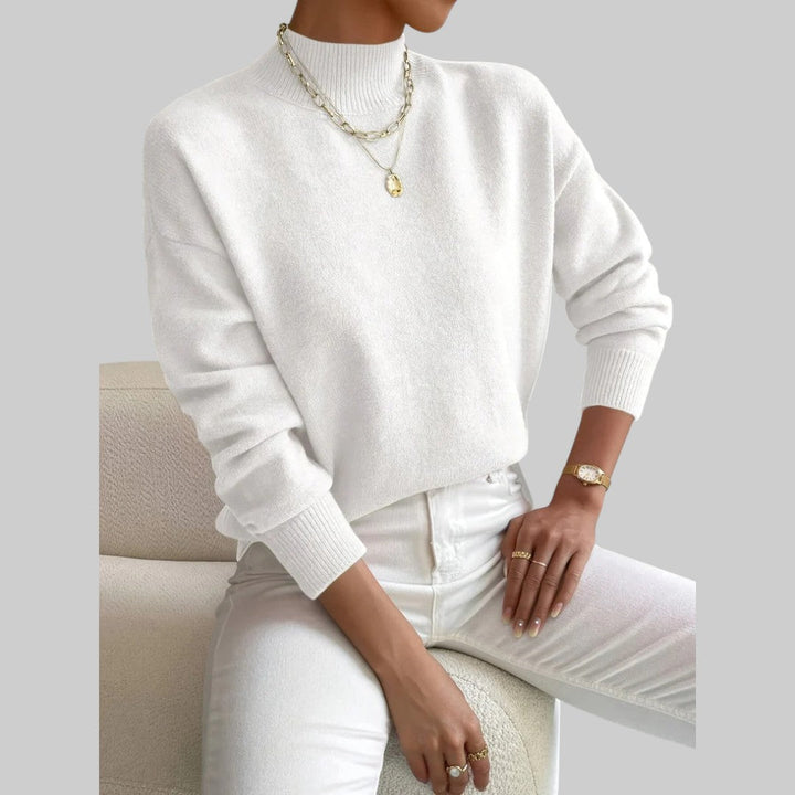 Зденка - Стилен и комфортен поло пуловер