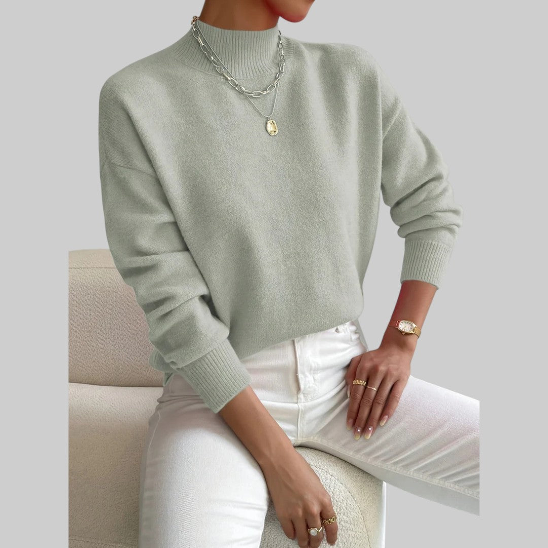 Зденка - Стилен и комфортен поло пуловер