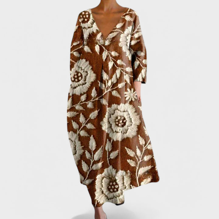 Йоана – Стилна рокля с V-образно деколте за всякакви поводи