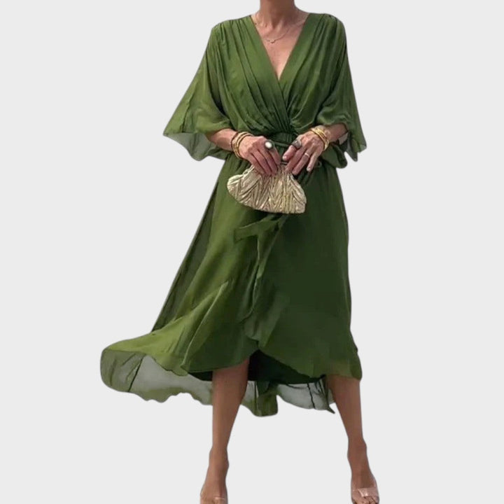 Елегантна дантелена рокля Мартина за специални поводи