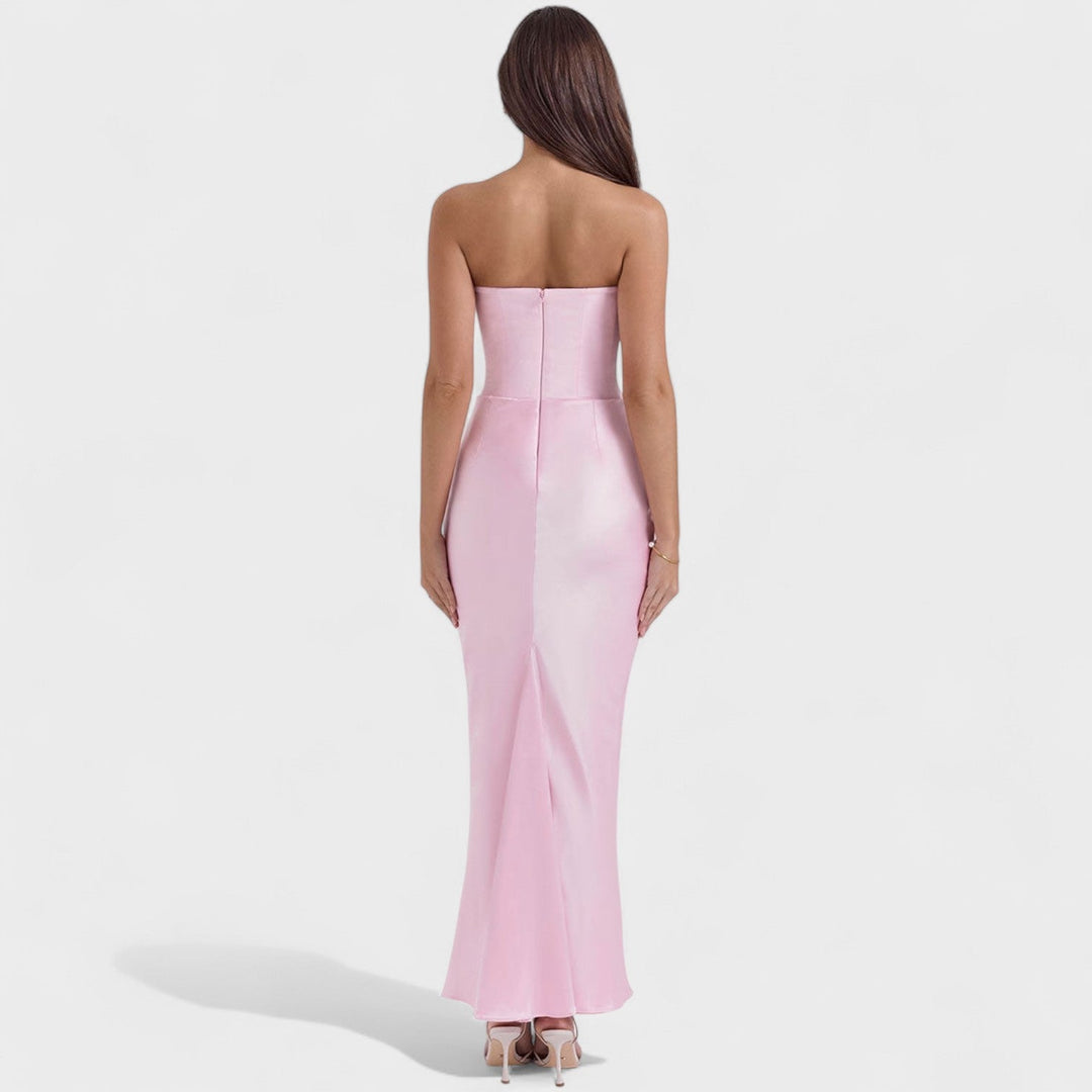 Клара – Корсетна Рокля от Сатен за Елегантен Стил