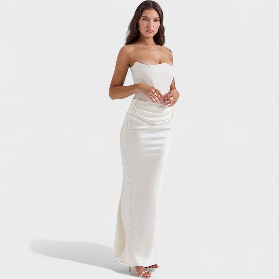 Клара – Корсетна Рокля от Сатен за Елегантен Стил