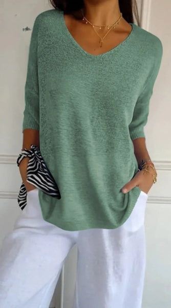 Хана™ | Едноцветна дамска блуза с V-образно деколте и 3/4 ръкави