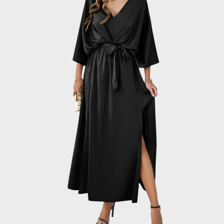 Cvita - Elegant V-Neck Dress for Effortless Style

Cvita - Елегантна рокля с V-образно деколте за лесен стил