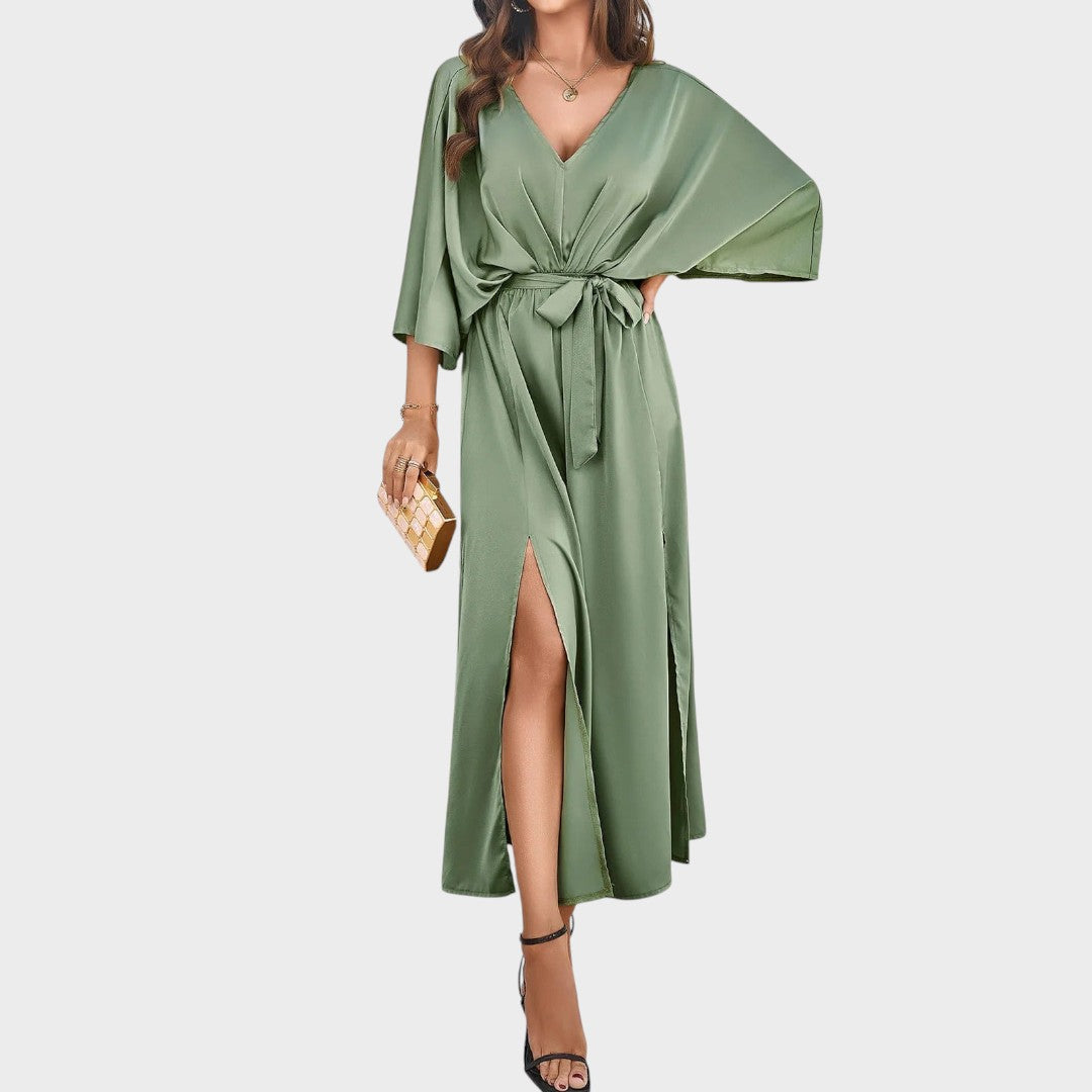 Cvita - Elegant V-Neck Dress for Effortless Style

Cvita - Елегантна рокля с V-образно деколте за лесен стил